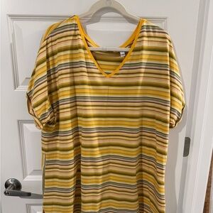 Isaac Mizrahi Multicolor Striped V-Neck Top 2X